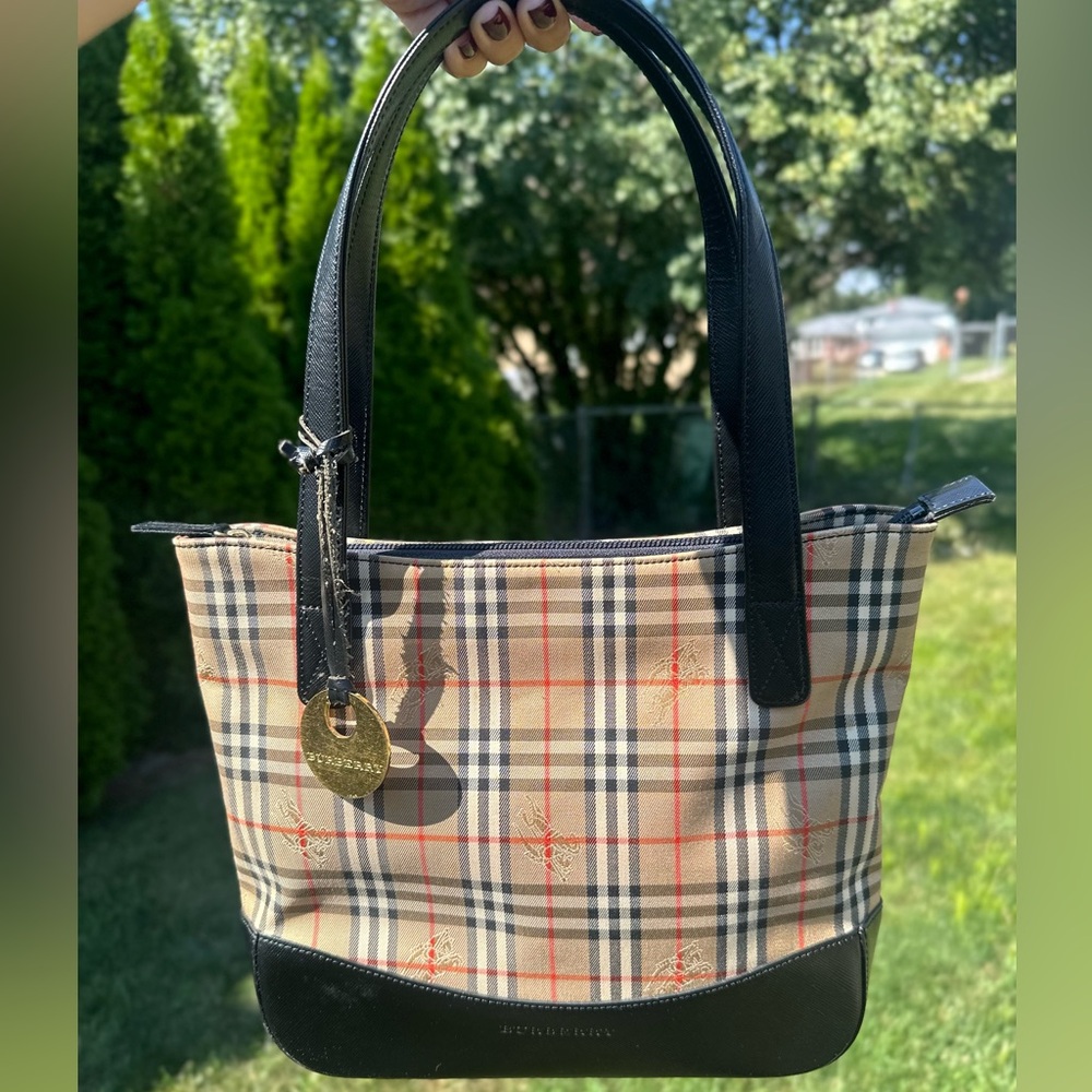 Burberry Haymarket Check Canvas Shoulder Bag / Small Tote (Zipper closure!) COA!